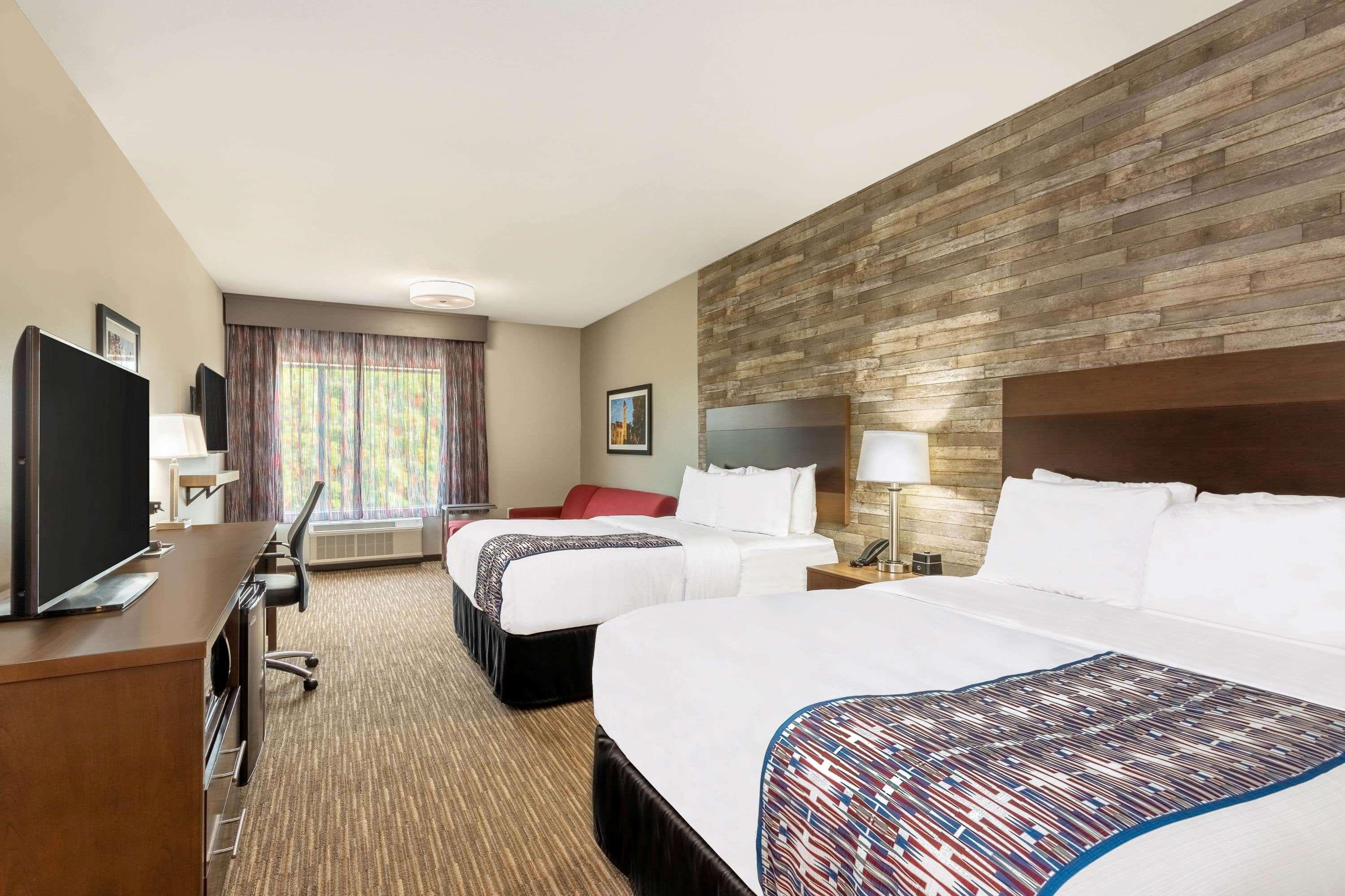 La Quinta Inn And Suites By Wyndham Блумингтон Экстерьер фото