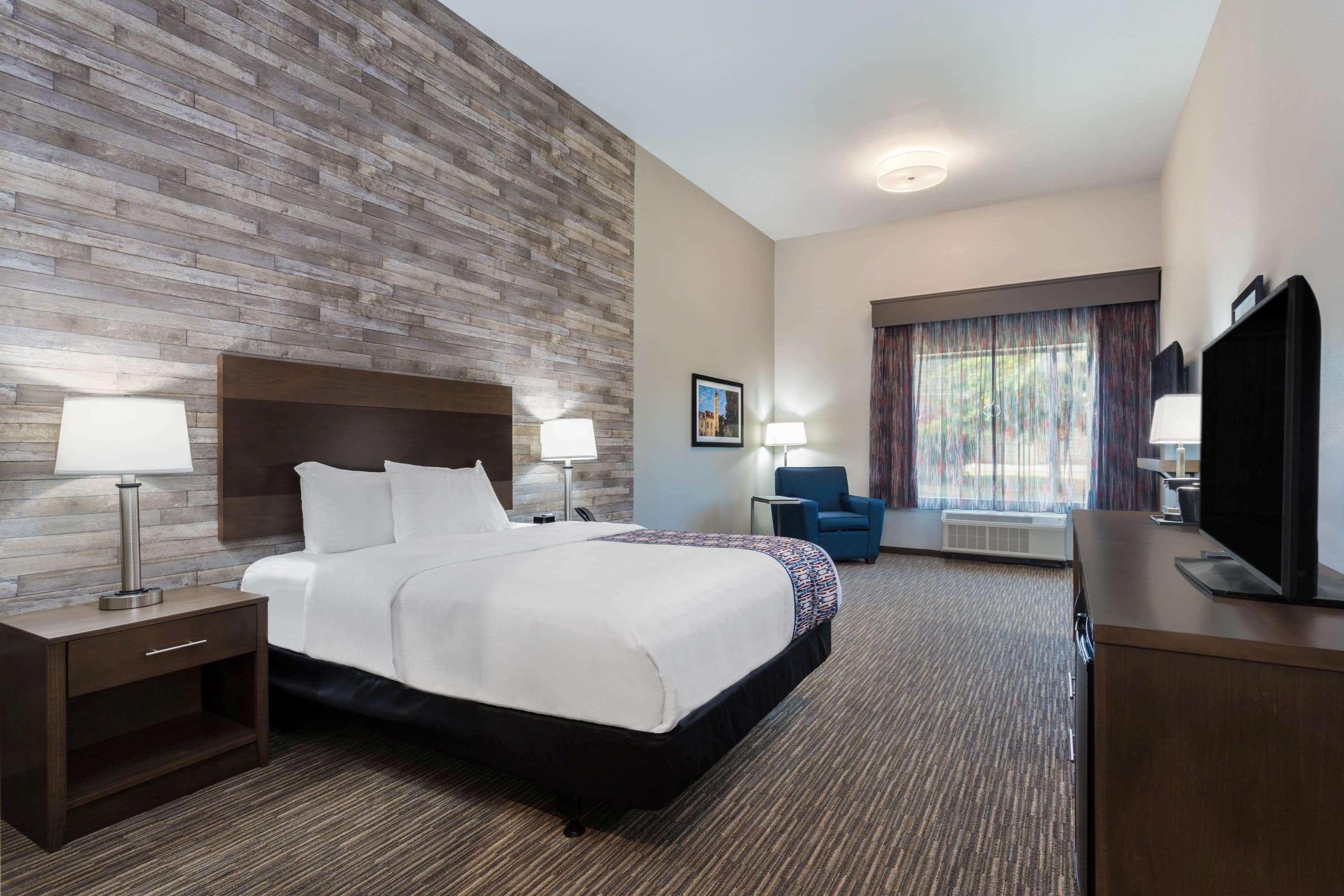 La Quinta Inn And Suites By Wyndham Блумингтон Экстерьер фото