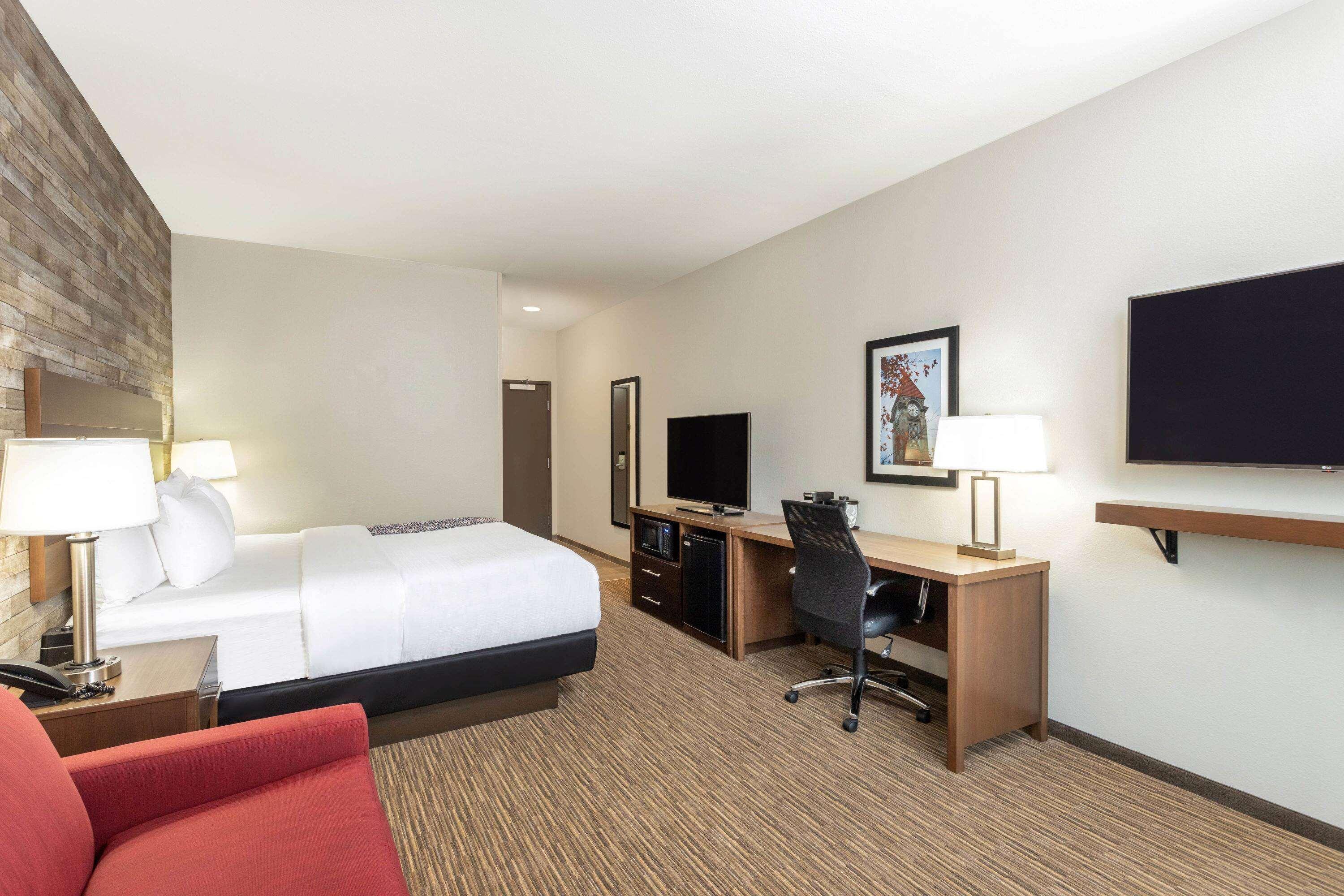 La Quinta Inn And Suites By Wyndham Блумингтон Экстерьер фото