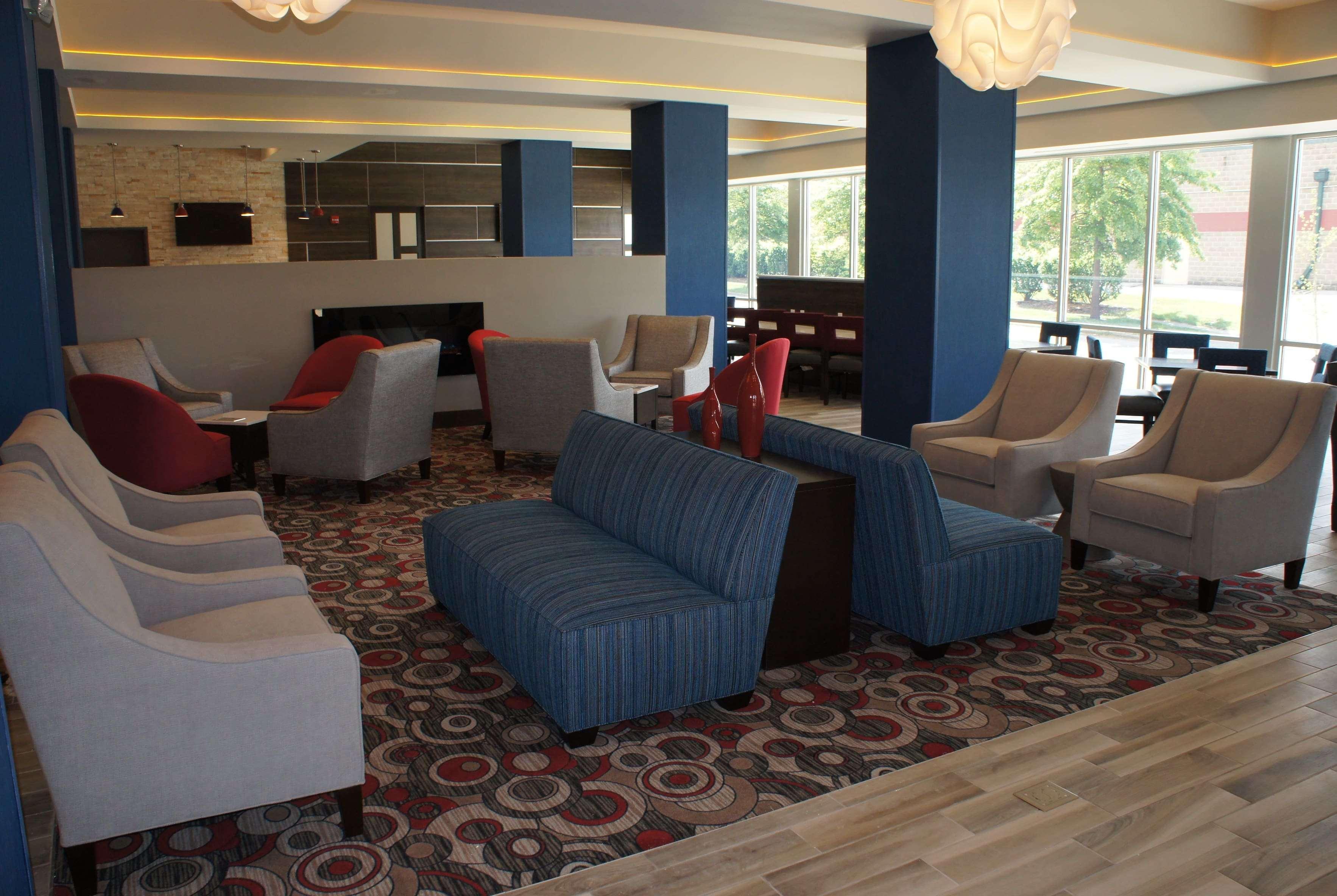 La Quinta Inn And Suites By Wyndham Блумингтон Экстерьер фото