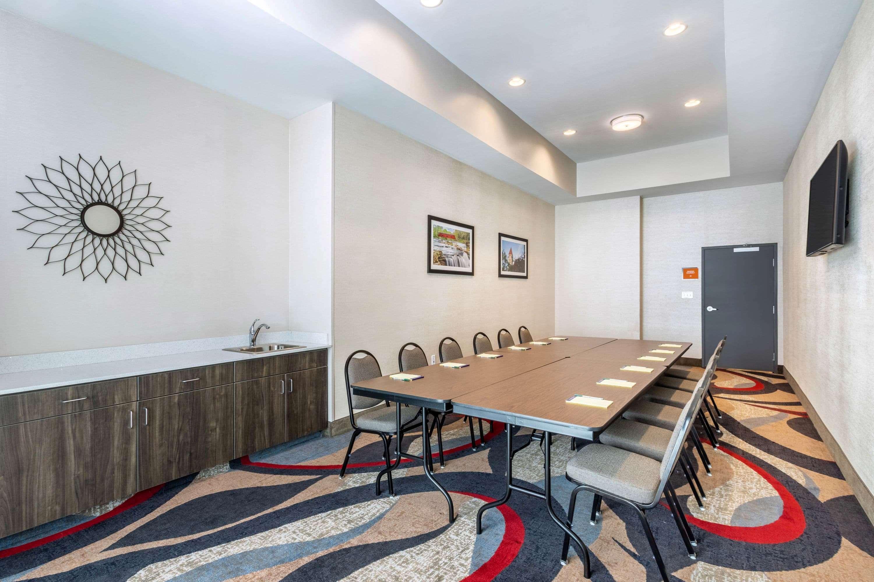 La Quinta Inn And Suites By Wyndham Блумингтон Экстерьер фото