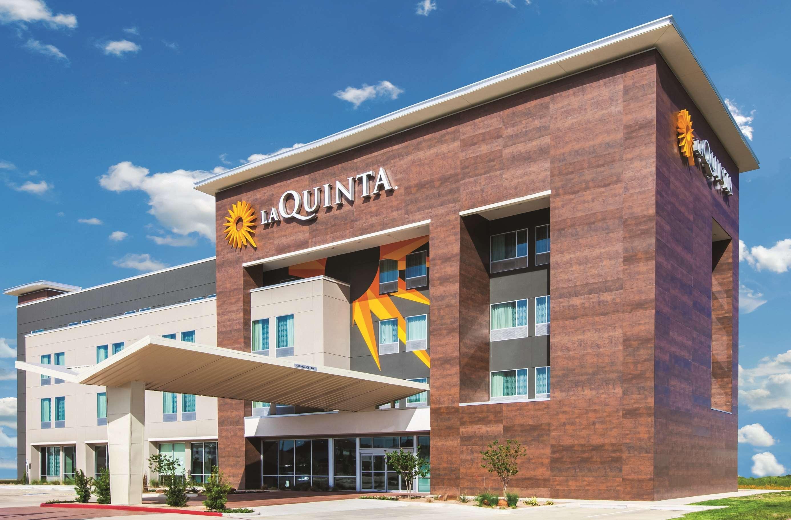 La Quinta Inn And Suites By Wyndham Блумингтон Экстерьер фото