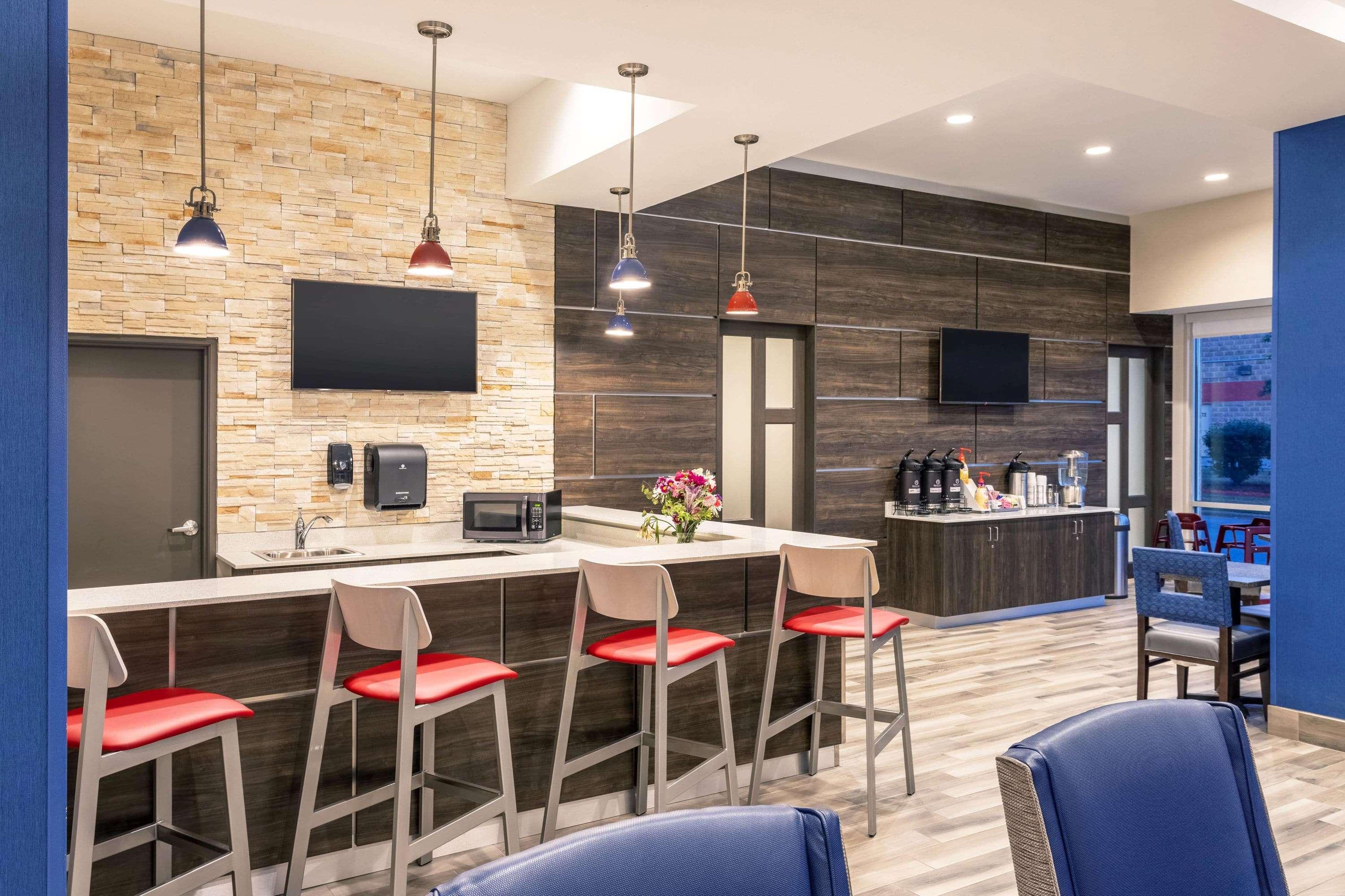 La Quinta Inn And Suites By Wyndham Блумингтон Экстерьер фото